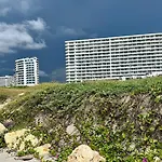 Modern Apartment Near The Airport