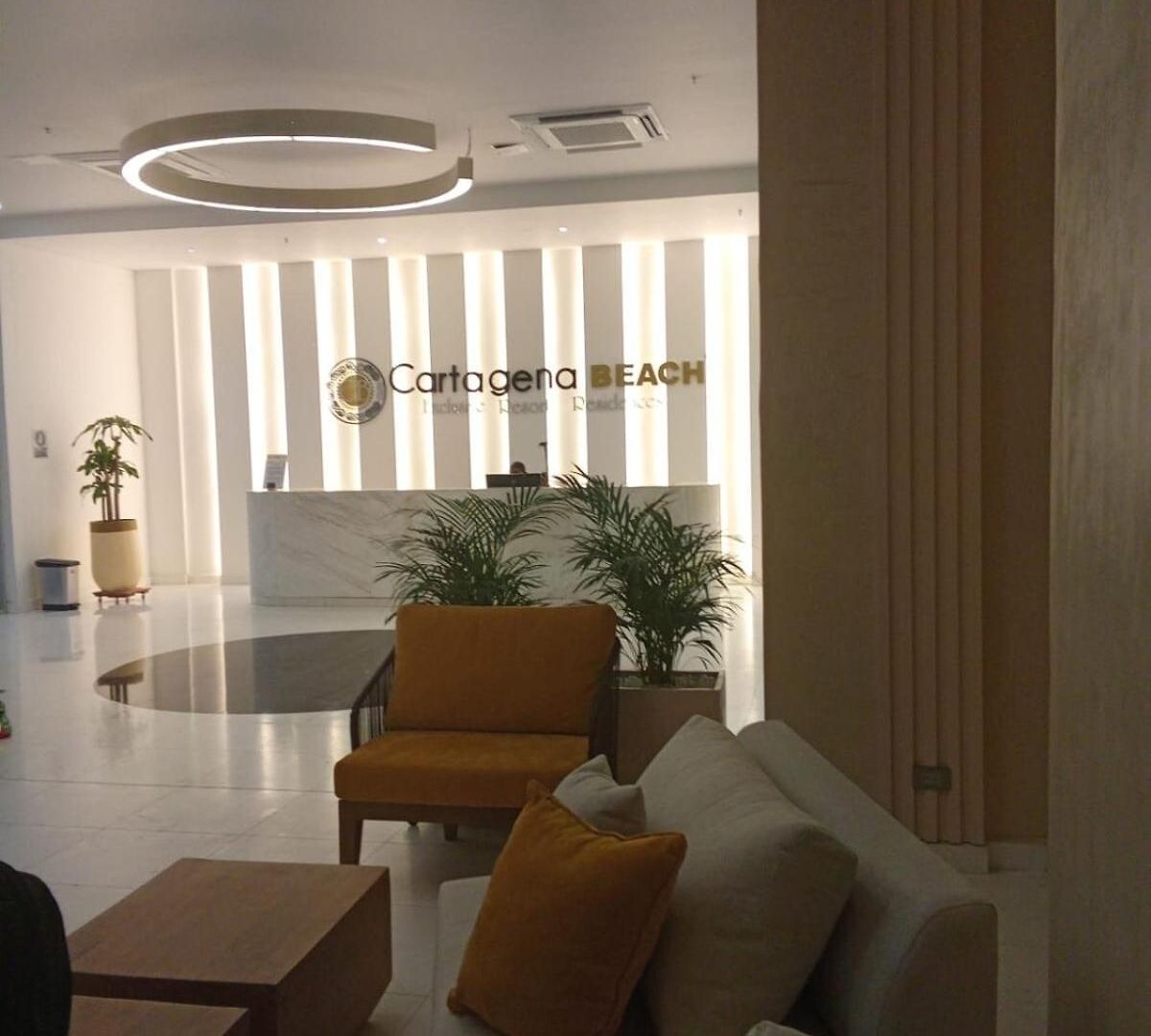 Modern Near The Airport Apartamento