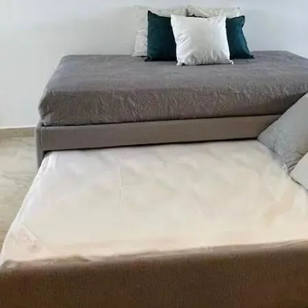 Apartamento Modern Near The Airport