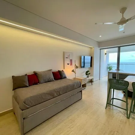 Modern Near The Airport *